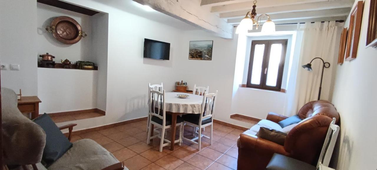Casa De La Cigueena Candelario Ngoại thất bức ảnh